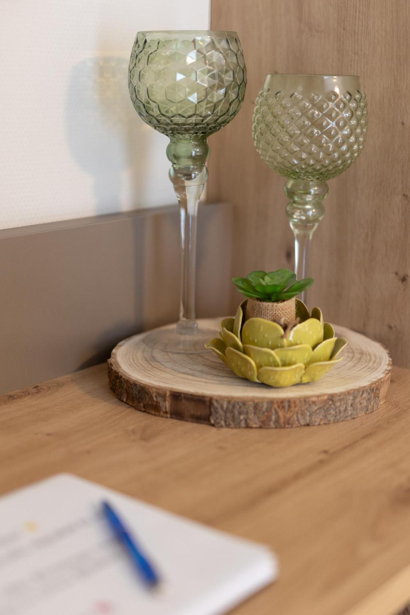 Appartementdeluxe Steiert - Near Europa Park - Rulantica - Spacious - Fully Equipped Kitchen - Private Garden - Free Parking - Pet Friendly Schwanau Buitenkant foto