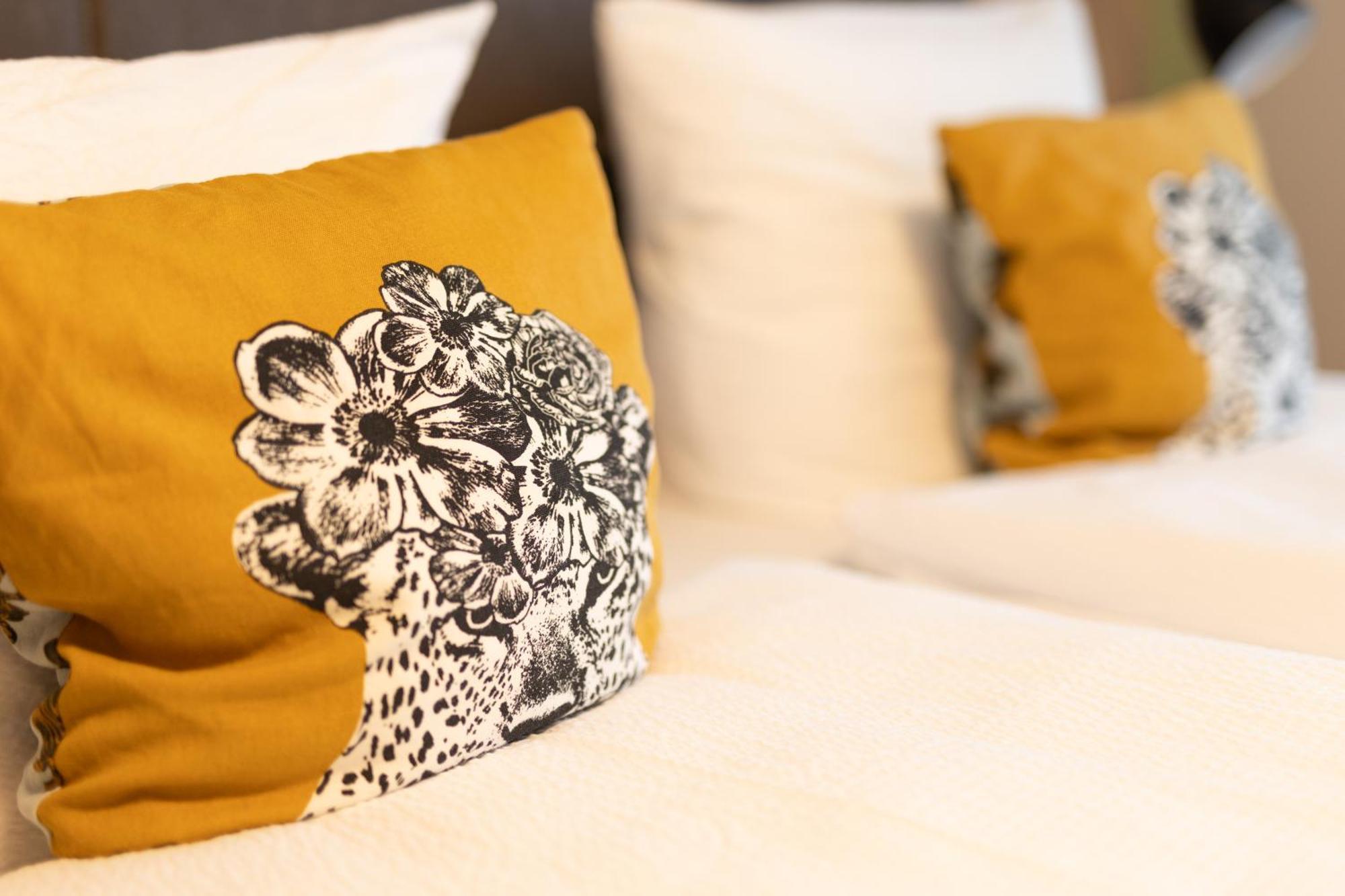 Appartementdeluxe Steiert - Near Europa Park - Rulantica - Spacious - Fully Equipped Kitchen - Private Garden - Free Parking - Pet Friendly Schwanau Buitenkant foto